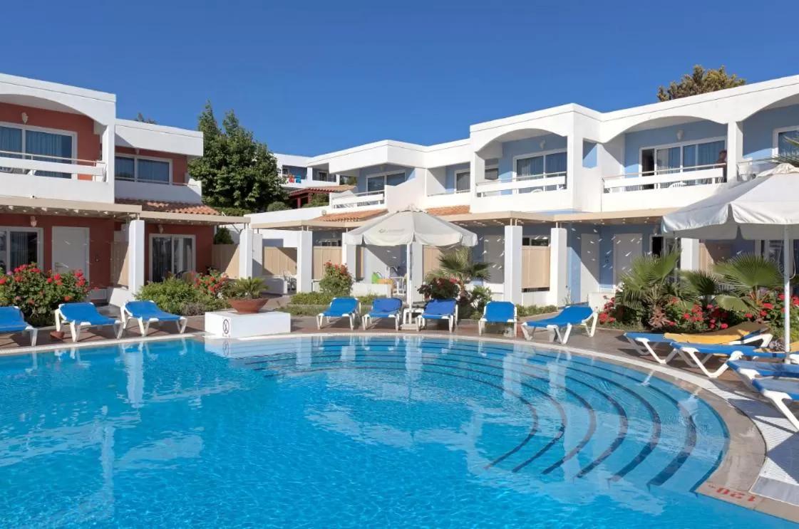 Elissa Adults-Only Lifestyle Beach Resort Kallithea  Luaran gambar A swimming pool at a hotel