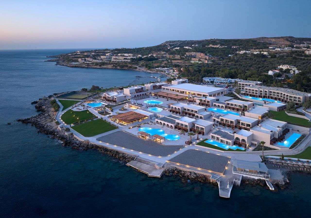 Elissa Adults-Only Lifestyle Beach Resort Kallithea  Luaran gambar The resort at night