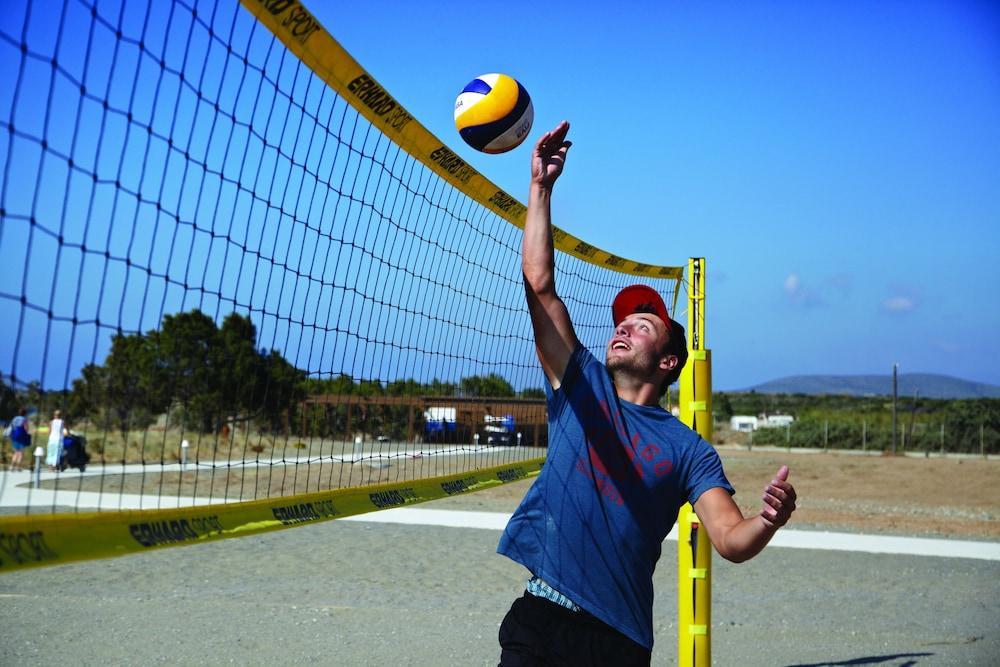 Elissa Adults-Only Lifestyle Beach Resort Kallithea  Luaran gambar A player serves the ball
